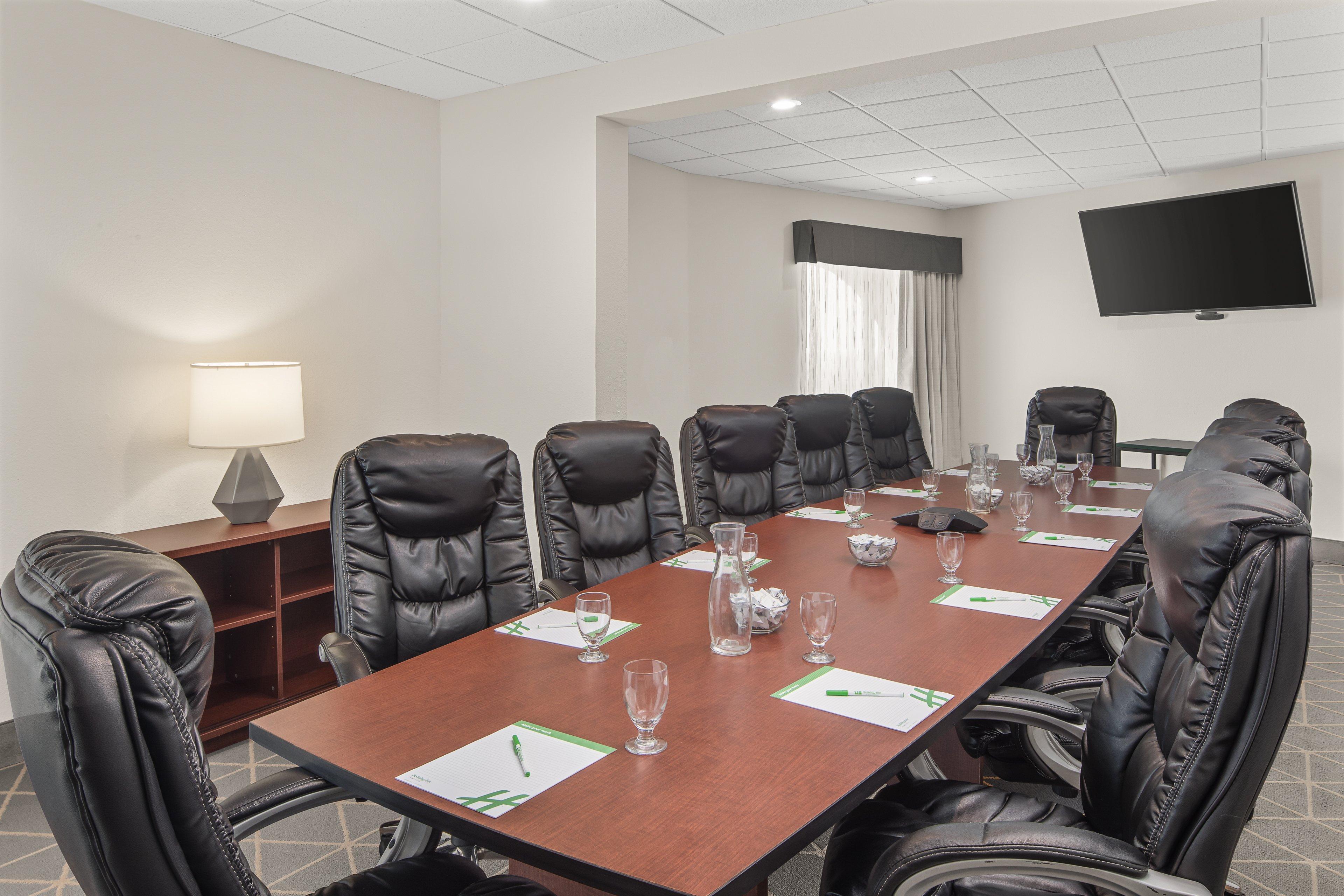 Holiday Inn Charleston-Riverview By Ihg Exterior photo