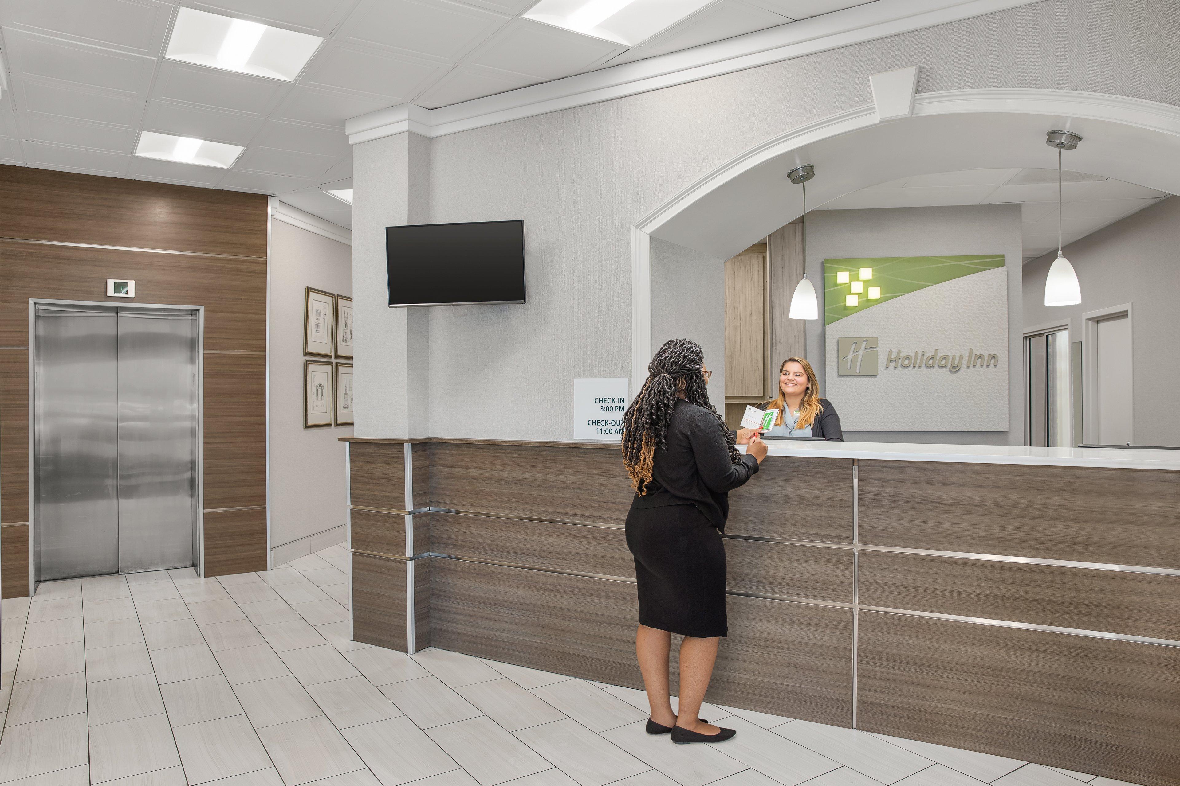 Holiday Inn Charleston-Riverview By Ihg Exterior photo