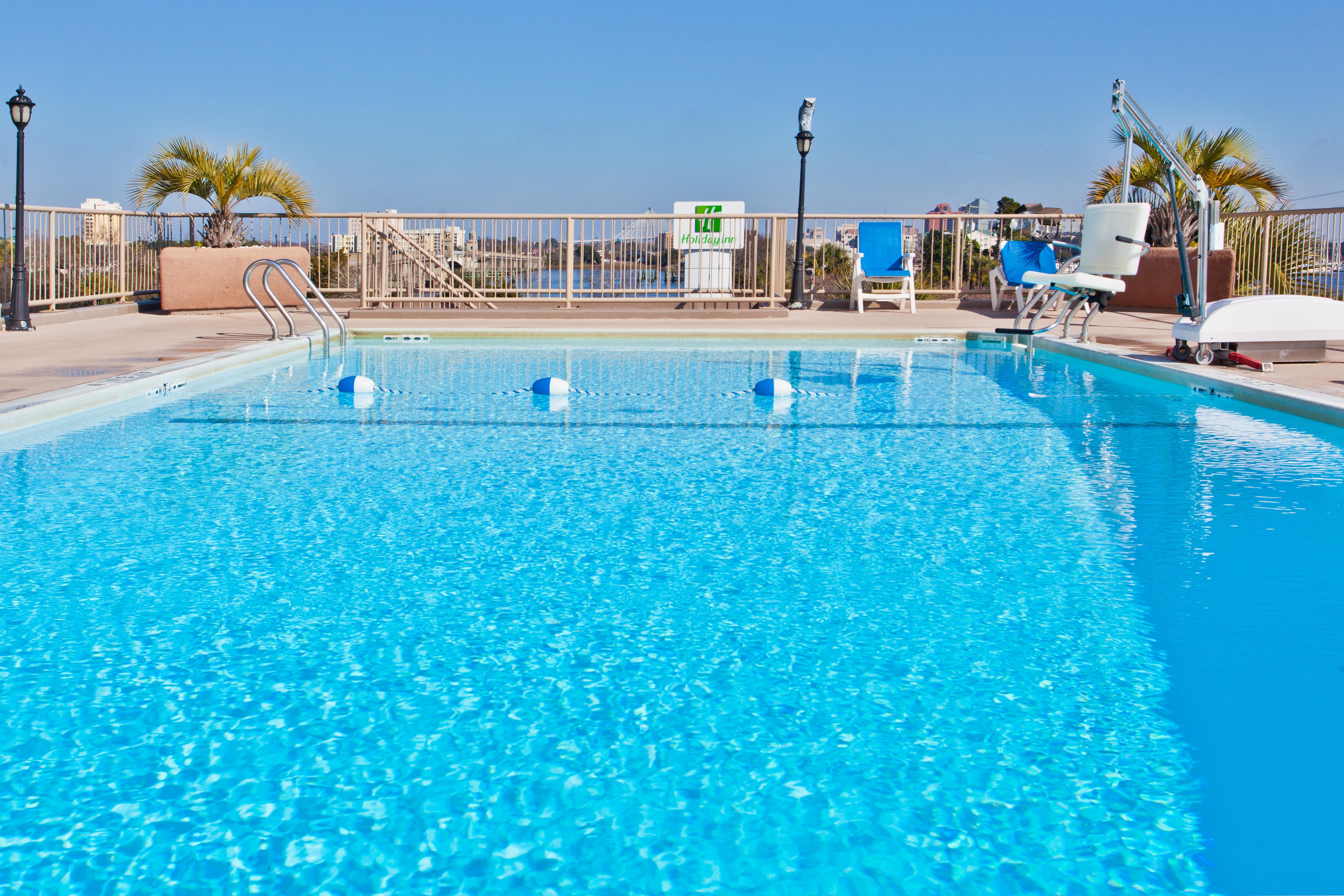Holiday Inn Charleston-Riverview By Ihg Exterior photo