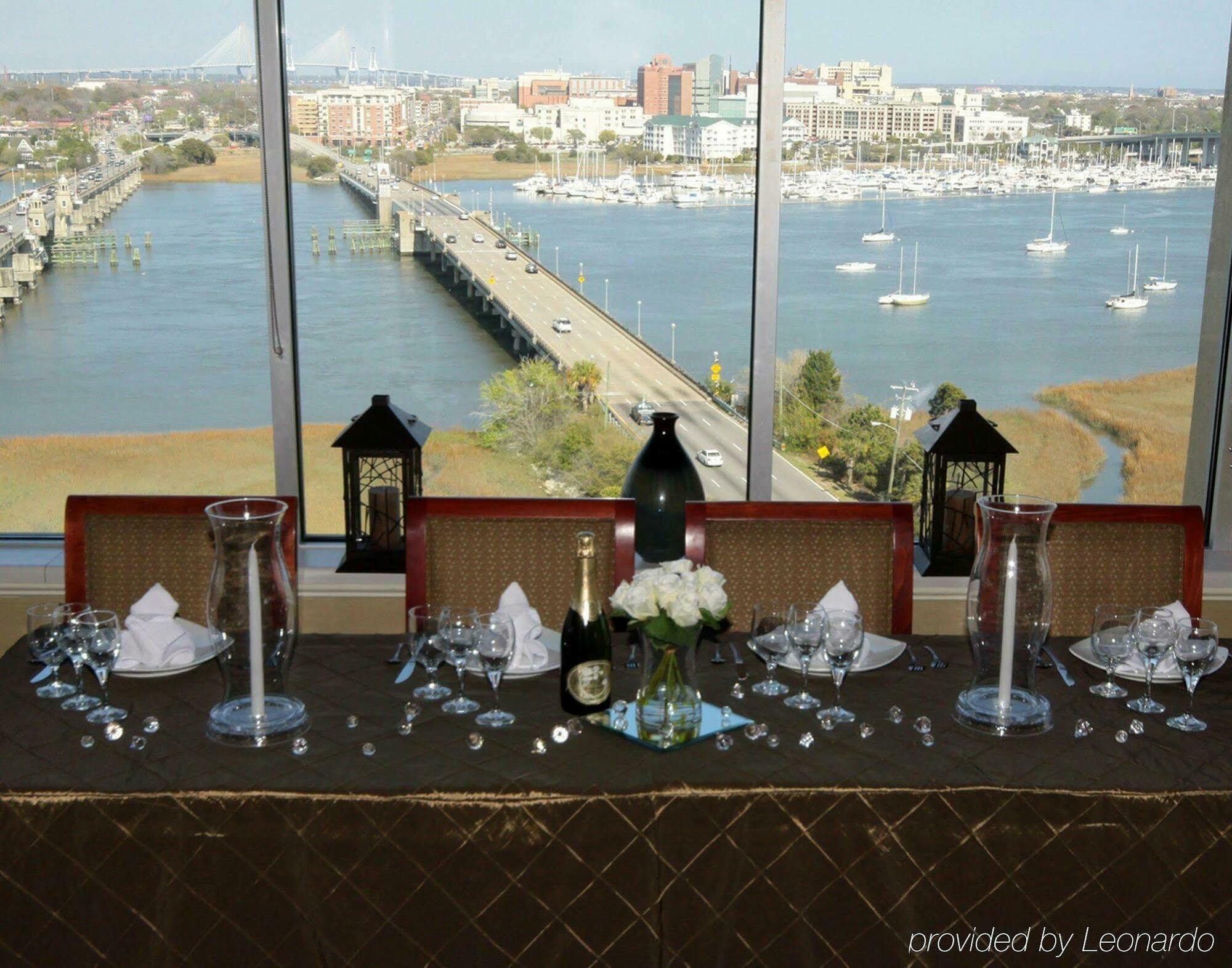 Holiday Inn Charleston-Riverview By Ihg Restaurant photo
