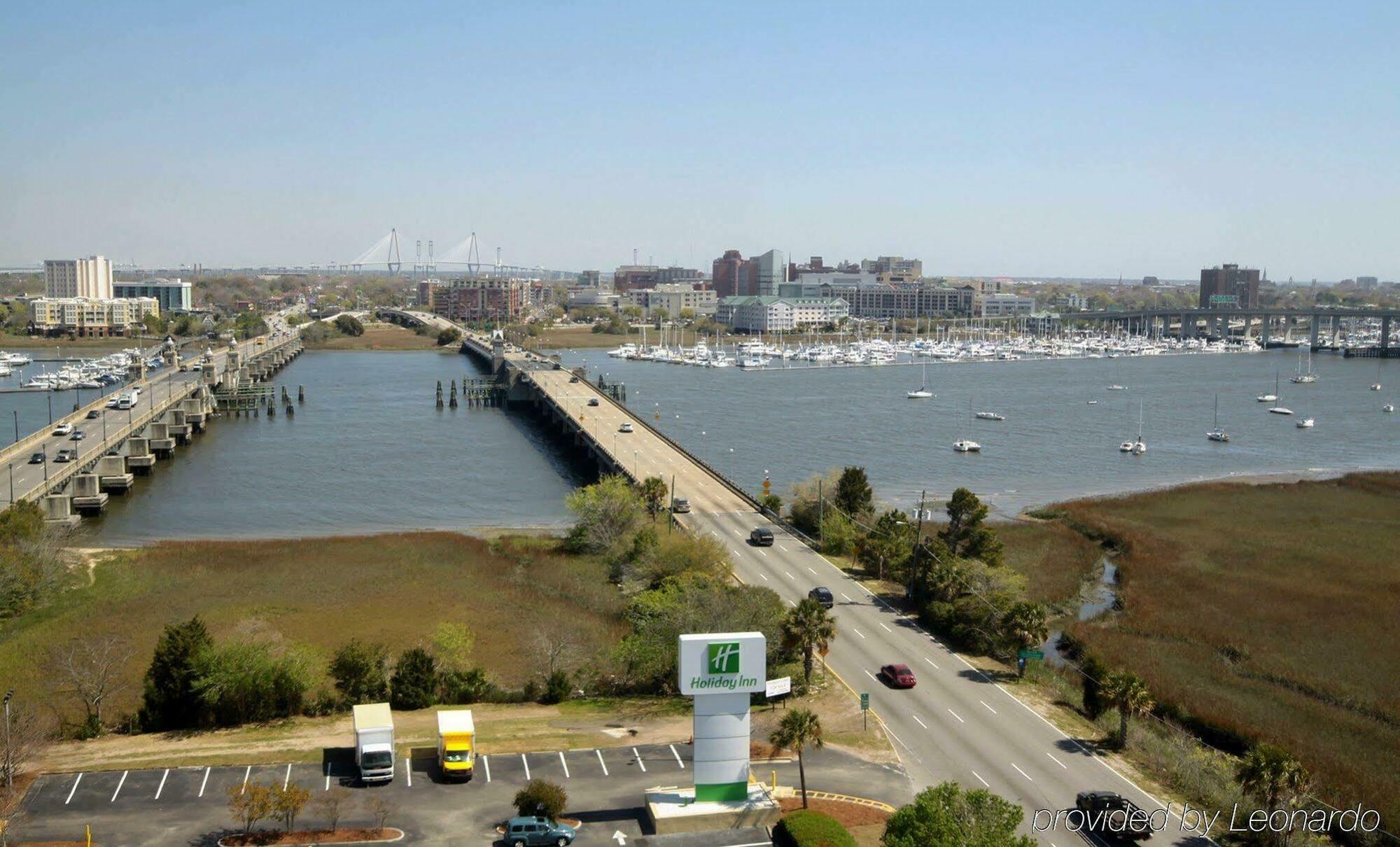 Holiday Inn Charleston-Riverview By Ihg Exterior photo